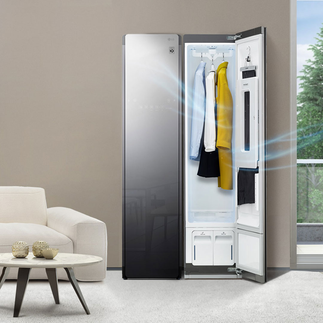 How the LG Styler™ helps to keep your clothing and belongings germ-free 2 162926893641093