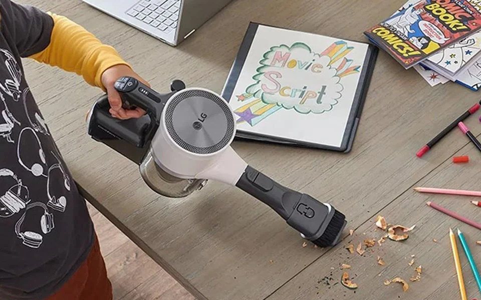 The Must-Have Vacuum for Pet Families 4 pet hair 04
